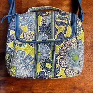 Vera Bradley | Blue Green Doodle Daisy Crossbody Insulated Lunch Tote
